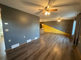 317 E Elm Ave, Mitchell, SD 57301