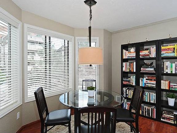 Dining Nook w/ Bay Window