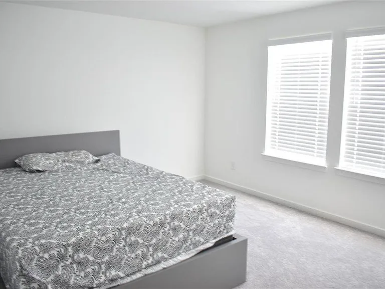 9742 Burlington Bristol Dr — Photo 10