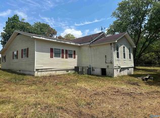 940 Fall River Rd, Goodspring, TN 38460