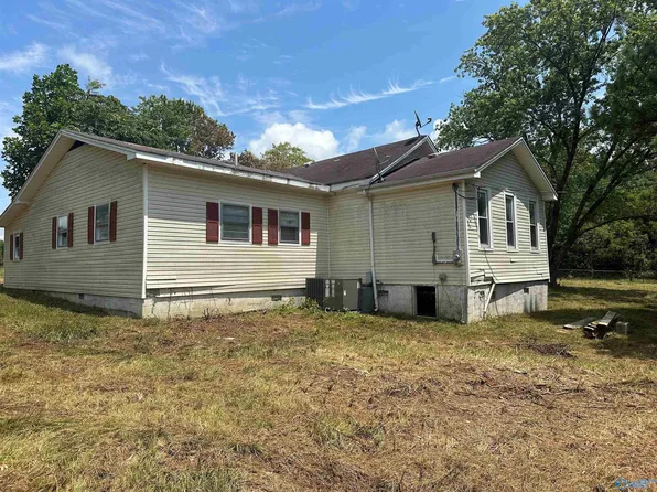 940 Fall River Rd, Goodspring, TN 38460
