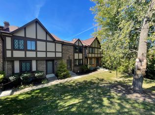 7514 Old English Dr #216, West Chester, OH 45069