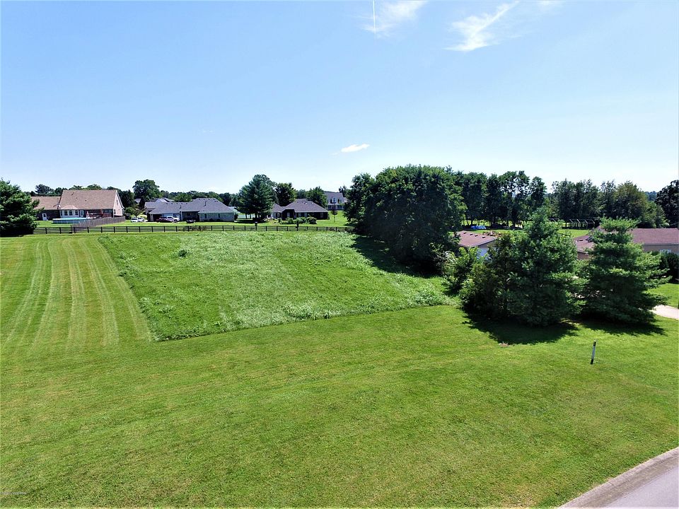 2nd image of 17 Waterford Ridge Ct