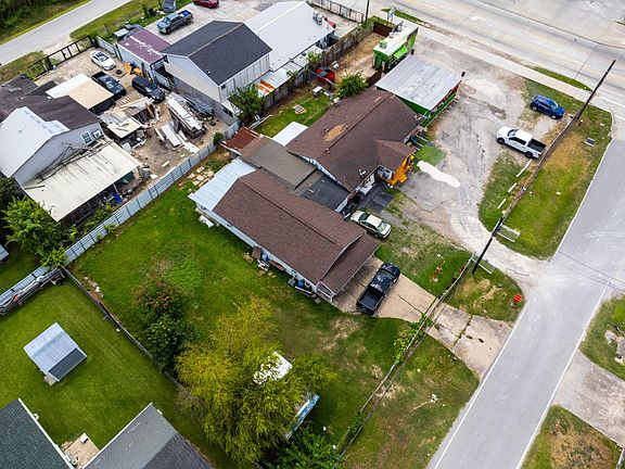 5th image of 13908 Garber Ln