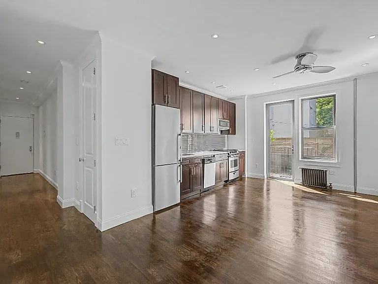 329 Union St #1C — Photo 1