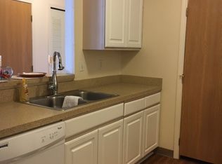 15805 Goddard Rd APT 107, Southgate, MI 48195