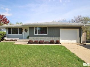 2113 W Winnebago Dr, Peoria, IL 61614