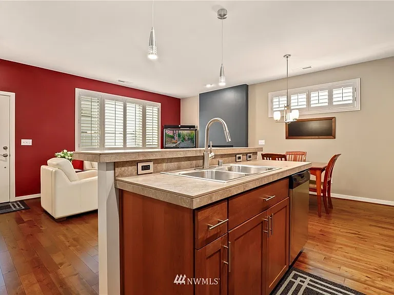 1326 158th Pl SW — Photo 6