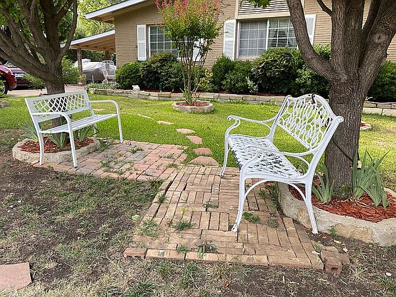 3rd image of 2101 Skylark Dr