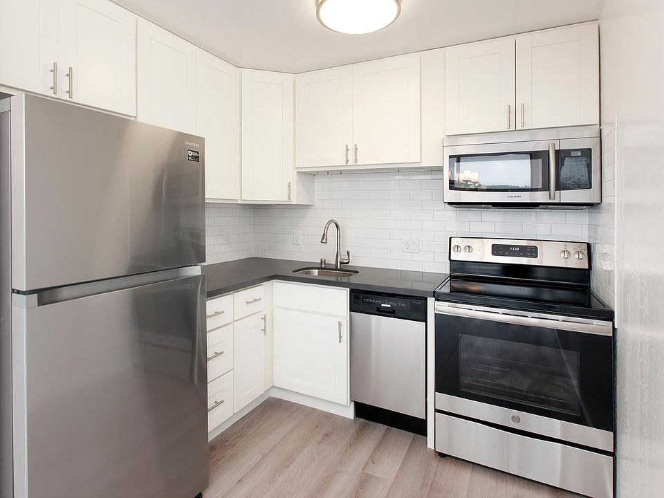 1st image of 211 Cornwall St APT 12