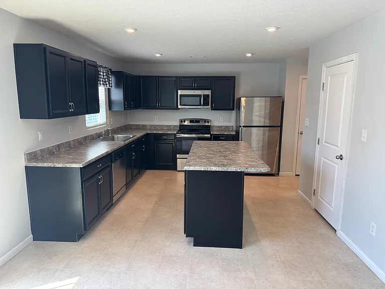 204 Dietz Dr — Photo 7