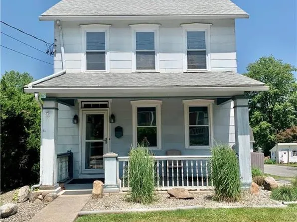 224 W Central Ave, East Bangor, PA 18013