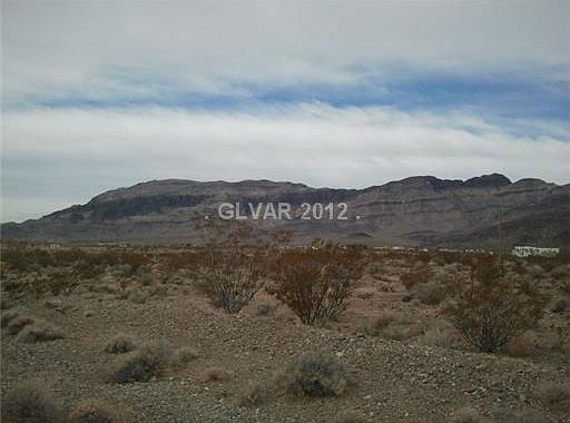 1st image of 560 E Farm Ln