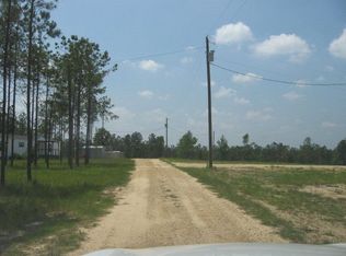 12 Pearl Hodge Rd, Laurel, MS 39443