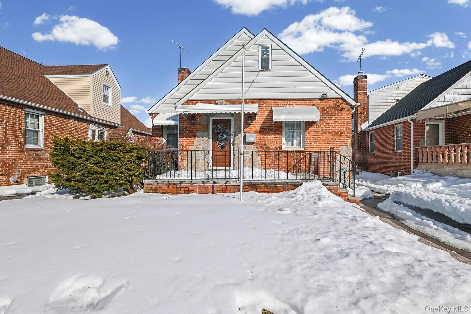 8311 Little Neck Parkway photo 1