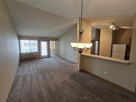 4th image of 2027 Silverstone Dr #2027