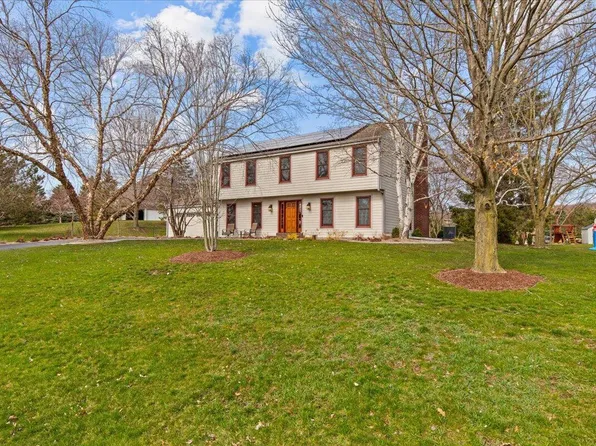 W234S4935 Woodchuck LANE, Waukesha, WI 53189