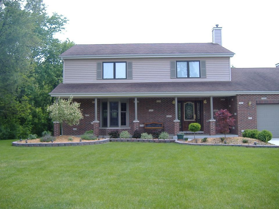 1051 West Wood Street Palatine, IL -Fremd High School