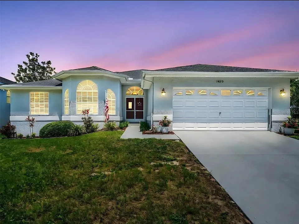1070 S Pointe Alexis Dr