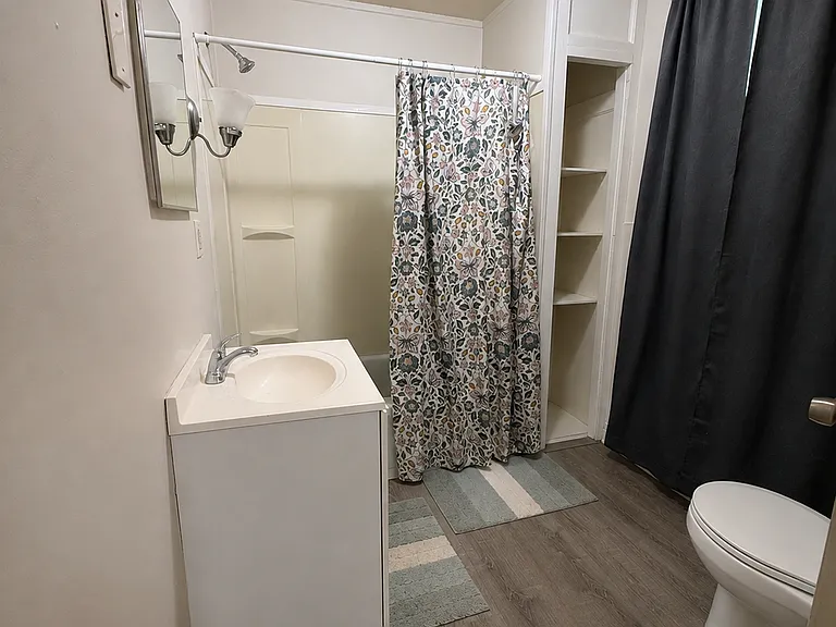 404 Congress Ave #2 — Photo 5