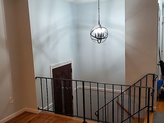4th image of 51 Sauquoit St
