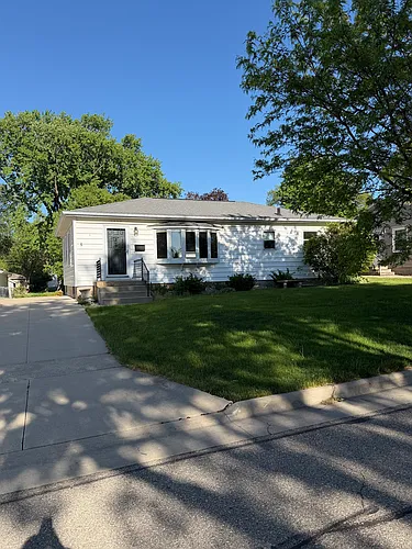 2422 Russell Dr Photo 1