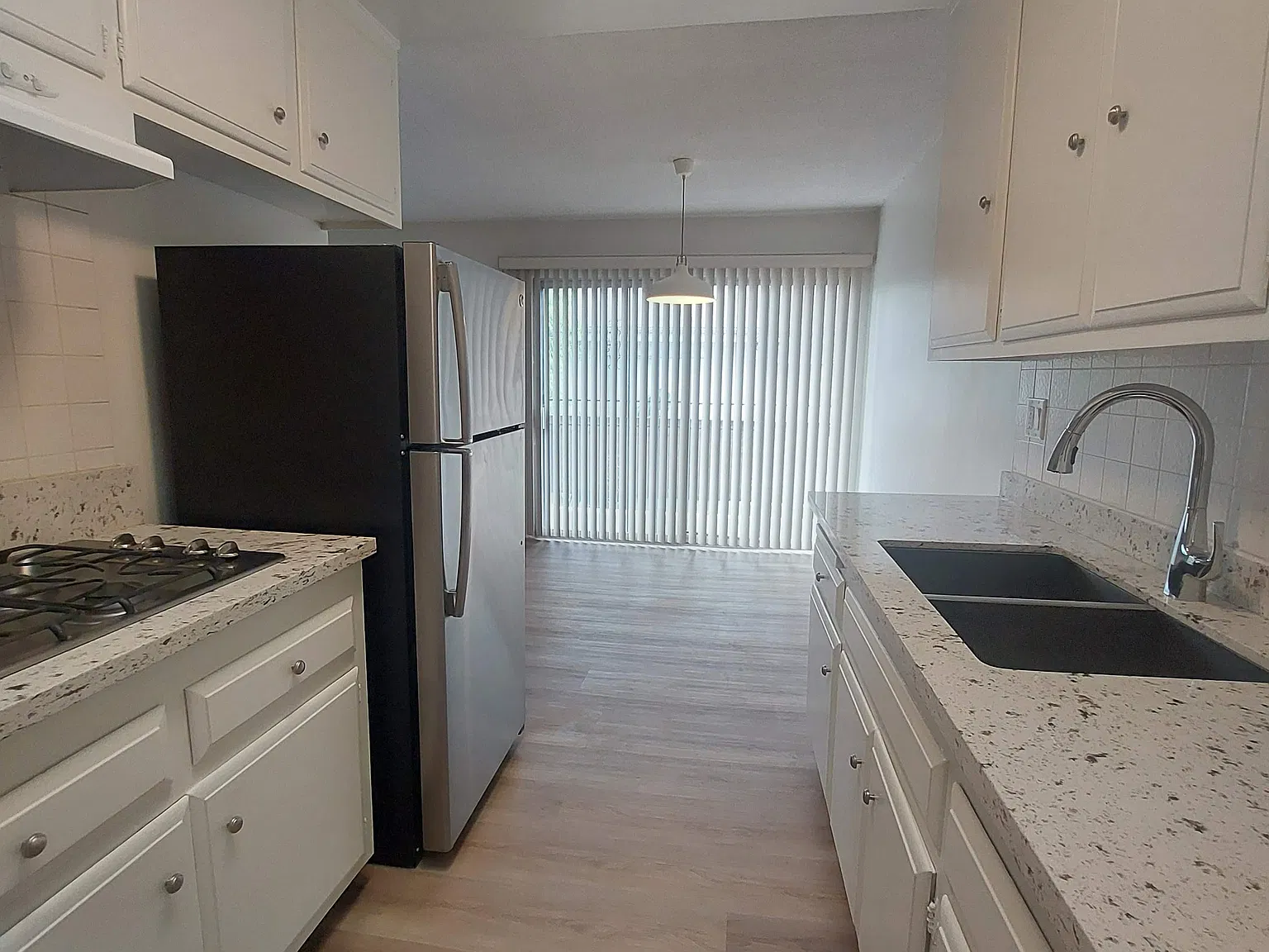 1 bed, 700 sqft, $2,000 — Photo 4