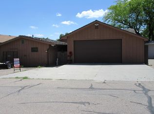 29 Kuester Lk, Grand Island, NE 68801