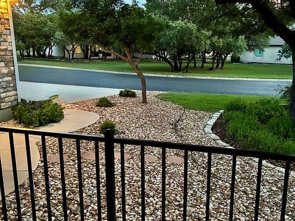 3rd image of 106 Verbena Dr