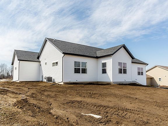 2nd image of 660 Valley View Dr