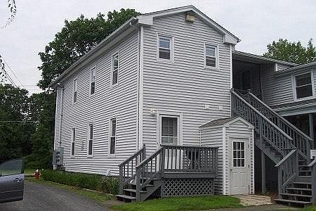 2nd image of 102 Hawley St APT 1R