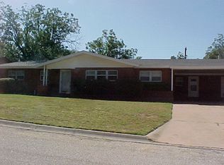 1602 Bristol Dr, Sweetwater, TX 79556