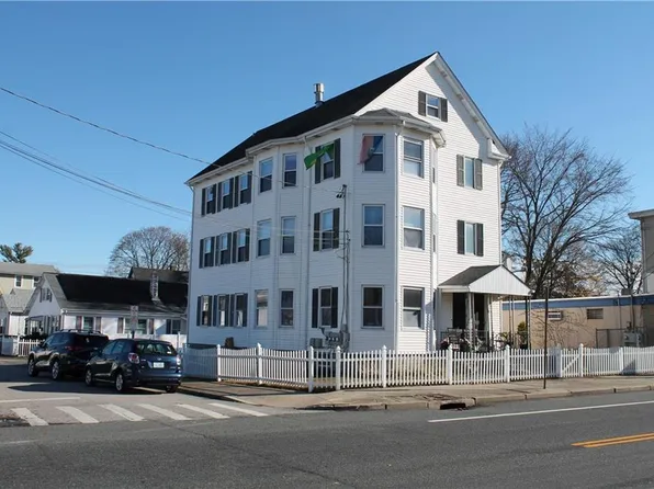 365-367 Smithfield Ave, Pawtucket, RI 02860