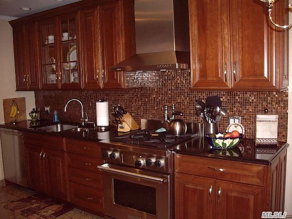 3rd image of 1159 Greenway Ct