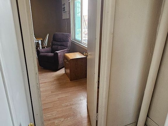 3rd image of 125 S Conklin Ave #2