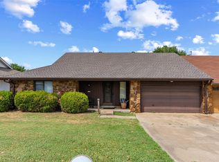 6716 Abbey Rd, Bartlesville, OK 74006
