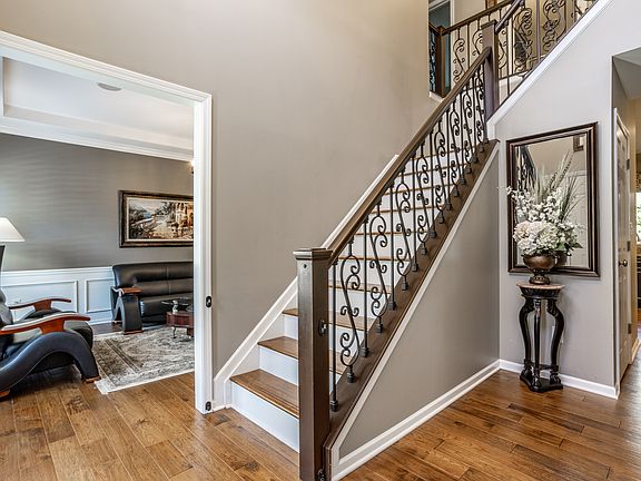 3rd image of 5922 Garden Gate Way