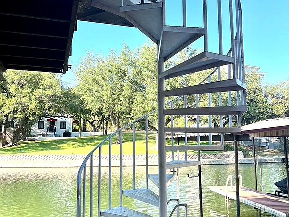 Spiral staircase to your very own treehouse home