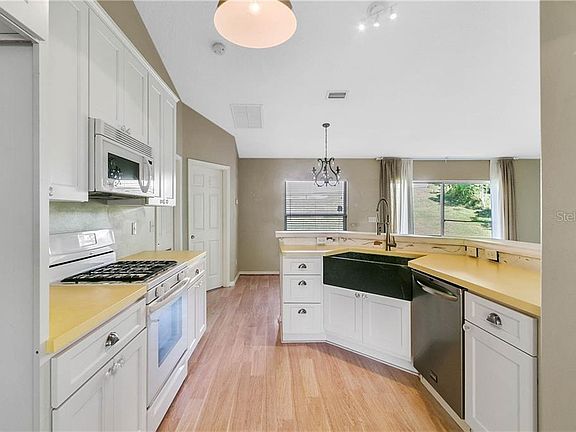 5th image of 1516 Sunset Village Blvd