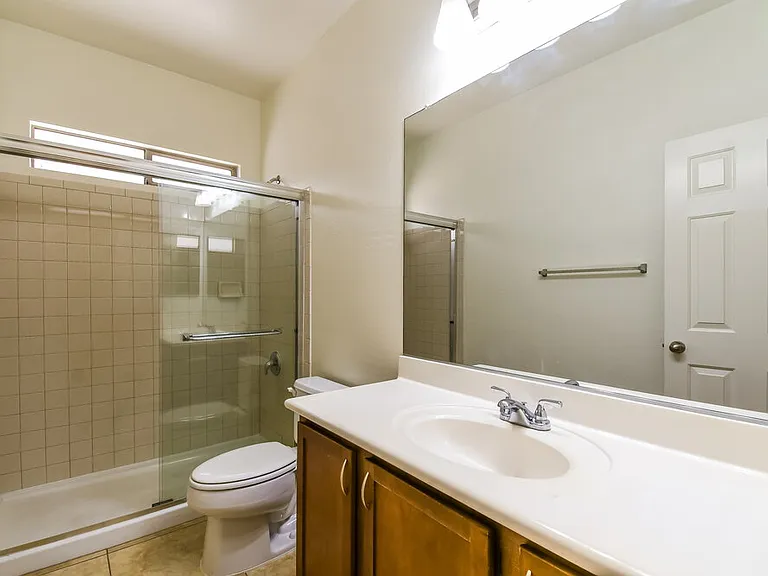 5206 W Glass Ln — Photo 15