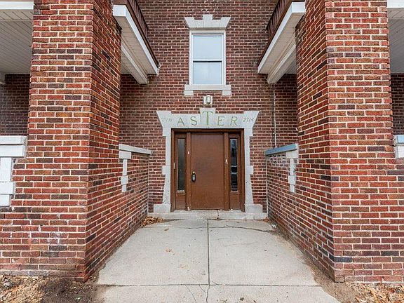2nd image of 2712 Tracy Ave #2S