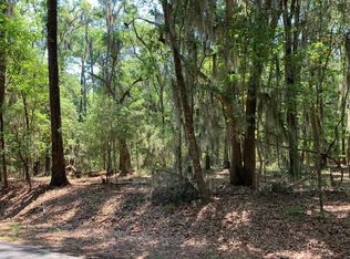 396 Brickyard Point Rd S, Beaufort, SC 29907