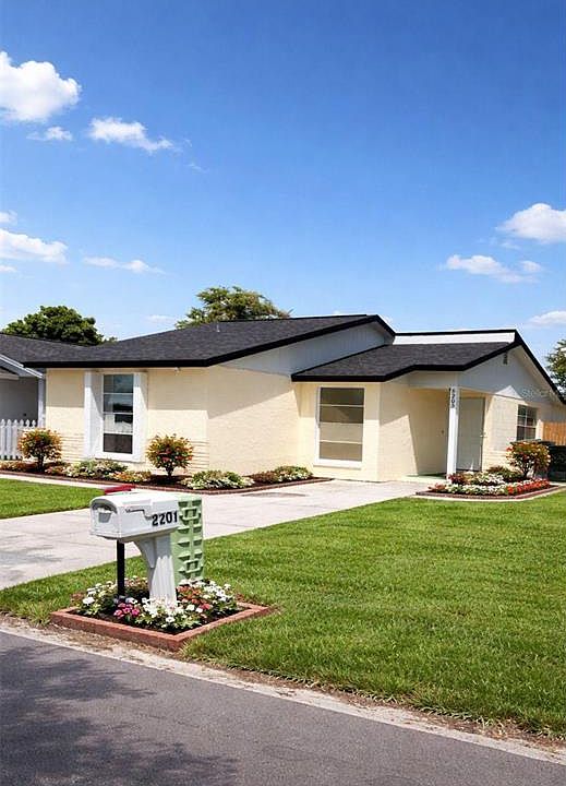 1st image of 8203 OLIVEWOOD PLACE