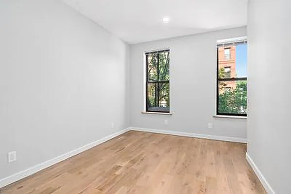 Rented by Compass | media 9