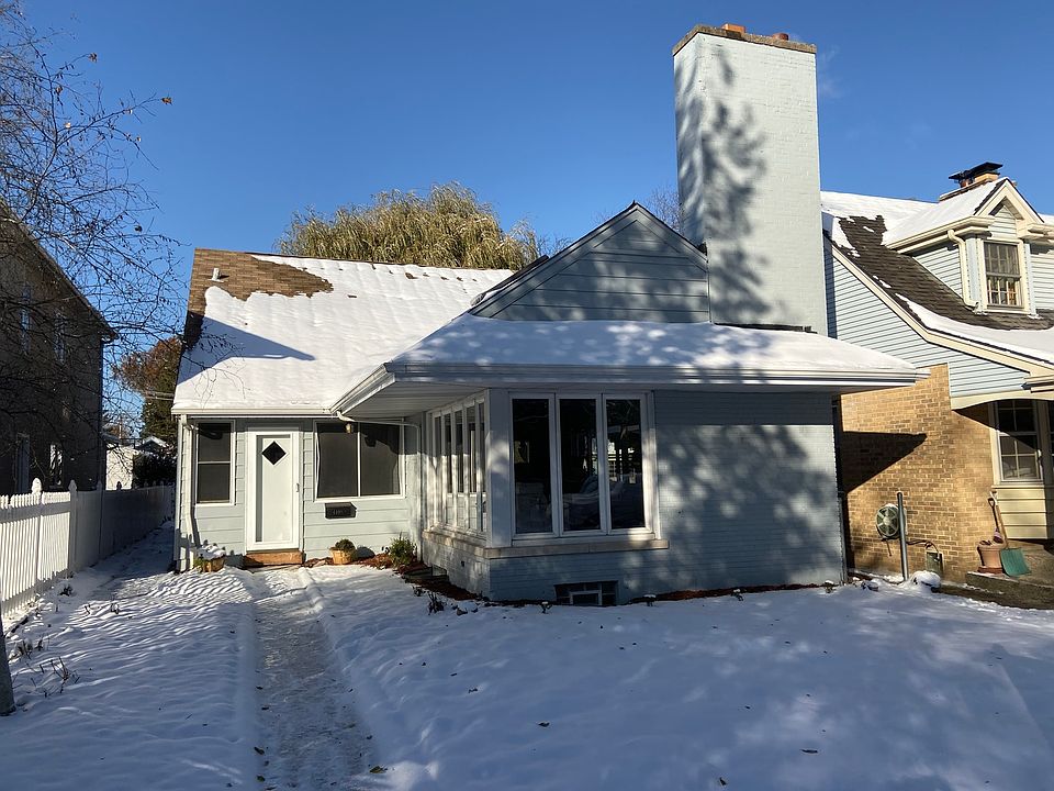 1st image of 4408 W Bryn Mawr Ave