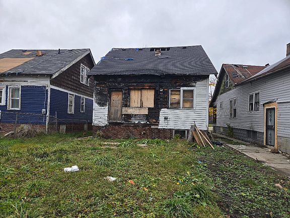 5th image of 8230 Woodlawn Ave
