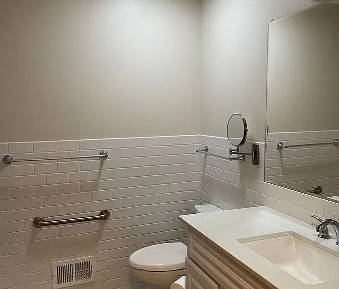 2654 Hazelwood St N — Photo 24
