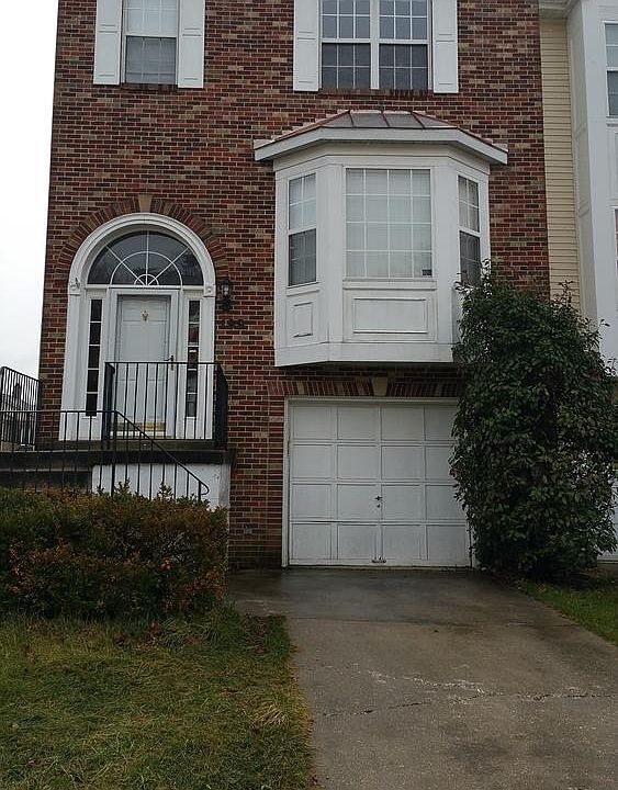 1st image of 199 Pinecove Ave