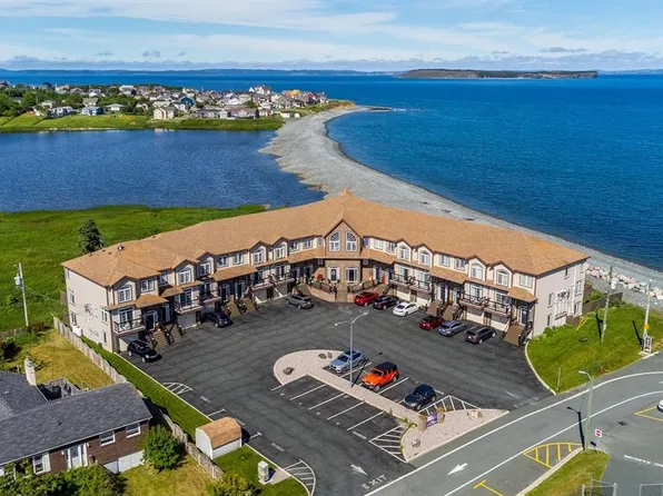 28 Lions Crescent UNIT 12, Topsail, NL A1W4M2