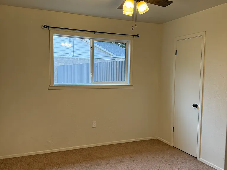 1207 Pueblo St — Photo 6